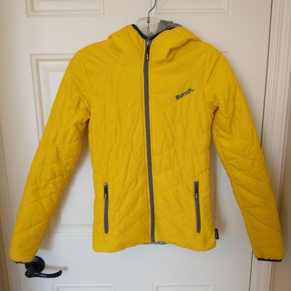 Bench XS (Size 4) puffy yellow jacket - Picture 1 of 10